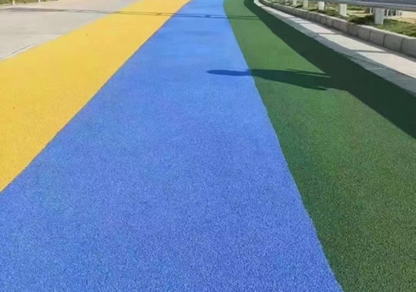 彩色防滑路面與城市交通疏導的配合！