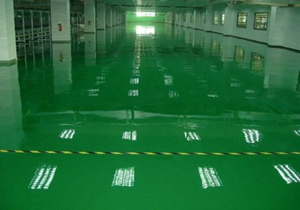 環氧地坪漆施工為什么滲色如何避免色差